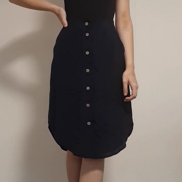 Madewell Dresses & Skirts - Madewell silk button down skirt